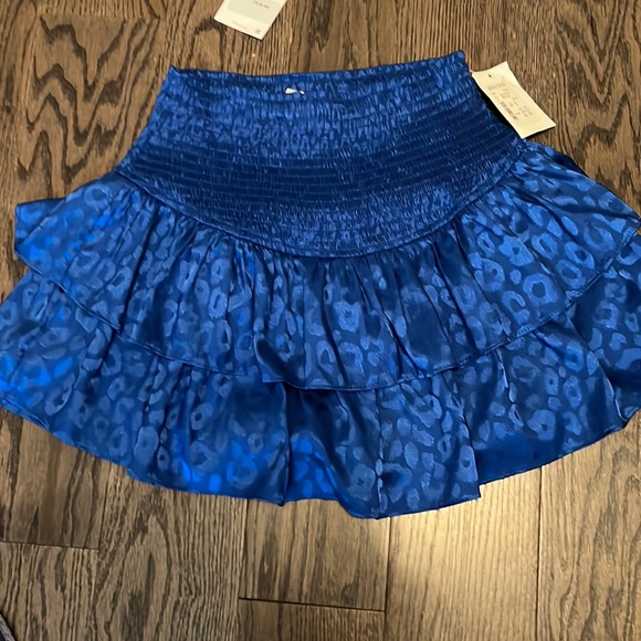 Size small , skirt - Picture 1 of 4